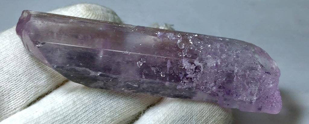 34.7 Gram kunzite Crystal