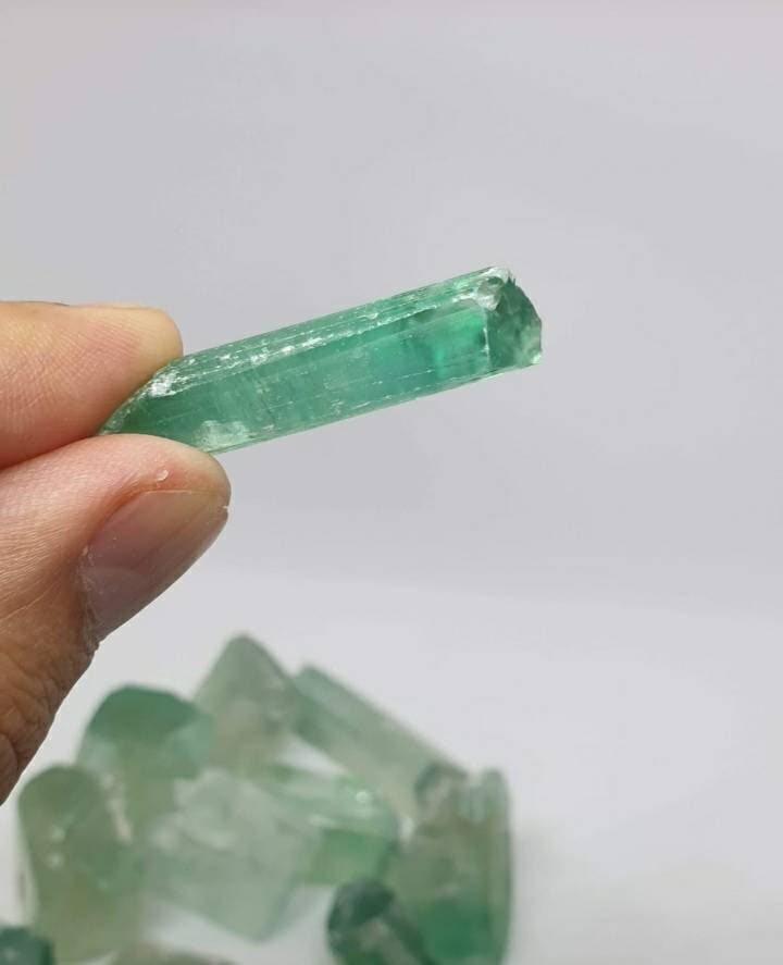 200 grams Kunzite crystals