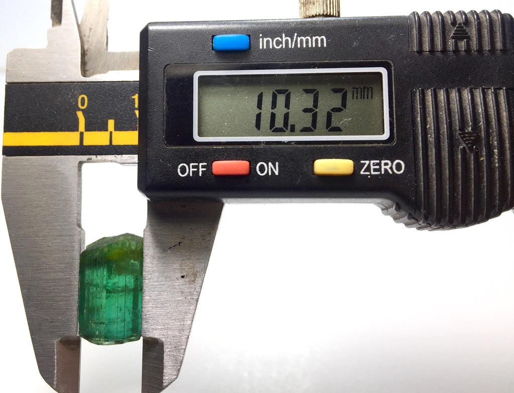 Vivid Emerald Green Terminated Elbaite Tourmaline || Paprok, Kamdesh District, Nuristan, Afghanistan